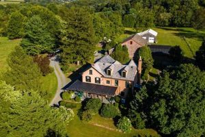 PA Farmhouses For Sale: Country Living Awaits! | The Conscious Farmer | Sustainable Agriculture for a Healthier Planet